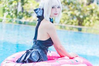 Kitkat Cosplay的温柔瞬间，免费原图来袭，感觉就像在云端游荡。